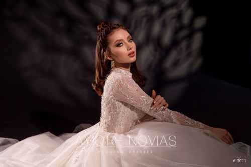 https://amore-novias.com/images/stories/virtuemart/product/AIR011       (5).jpg